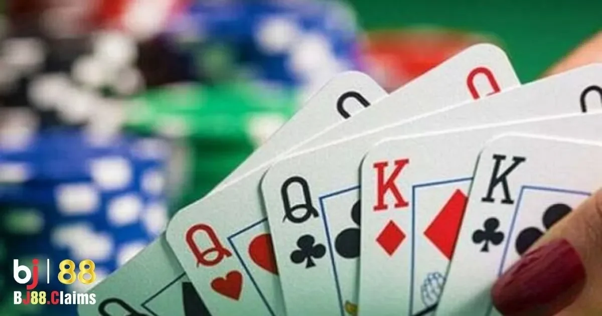 Kinh Nghiệm Đánh Phỏm Tại BJ88: Mẹo Quản Lý Cược 3 Kinh Nghiệm Đánh Phỏm Tại BJ88: Phân Tích Đối Thủ