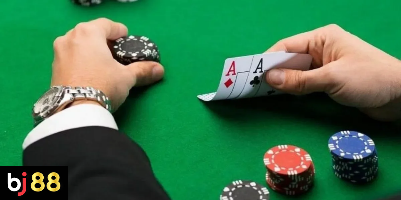 Những thuật ngữ trong poker người mới nên biết 4 Thuật Ngữ Trong Poker: Hệ Thống Xếp Hạng Tay Bài Trong Poker